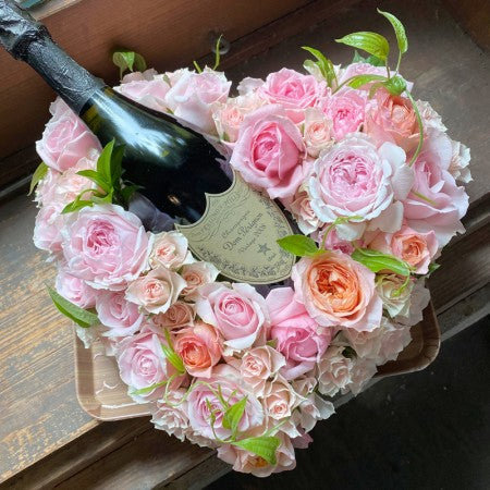 愛が伝わる!オシャレな薔薇アレンジとワイン・お酒のギフト特集