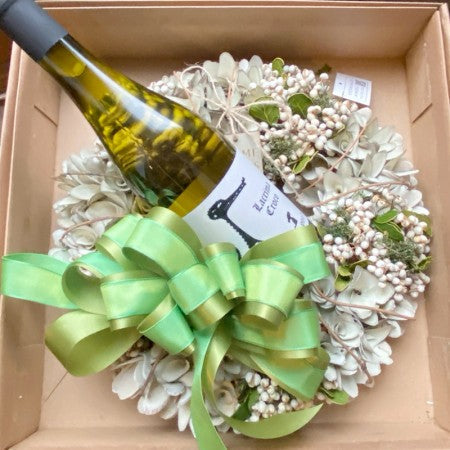 差し入れや誕生日プレゼントに!冷やして涼しく乾杯 白ワイン・ロゼワインとお花のギフト特集
