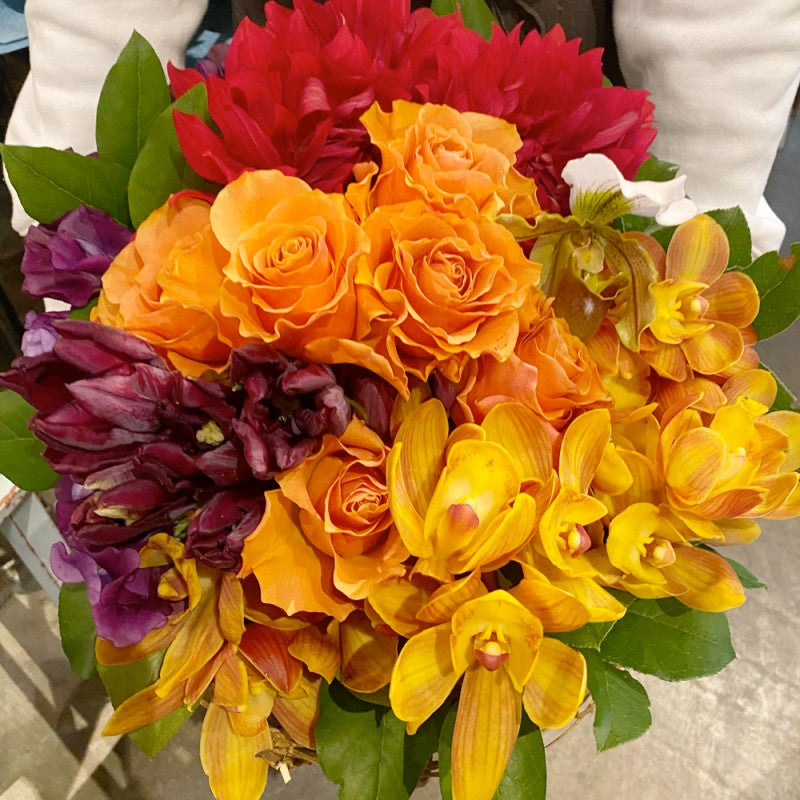 送別ギフト 誕生日プレゼントに!【お祝いのフラワーアレンジメント】お花たっぷりアレンジ(オレンジレッド)