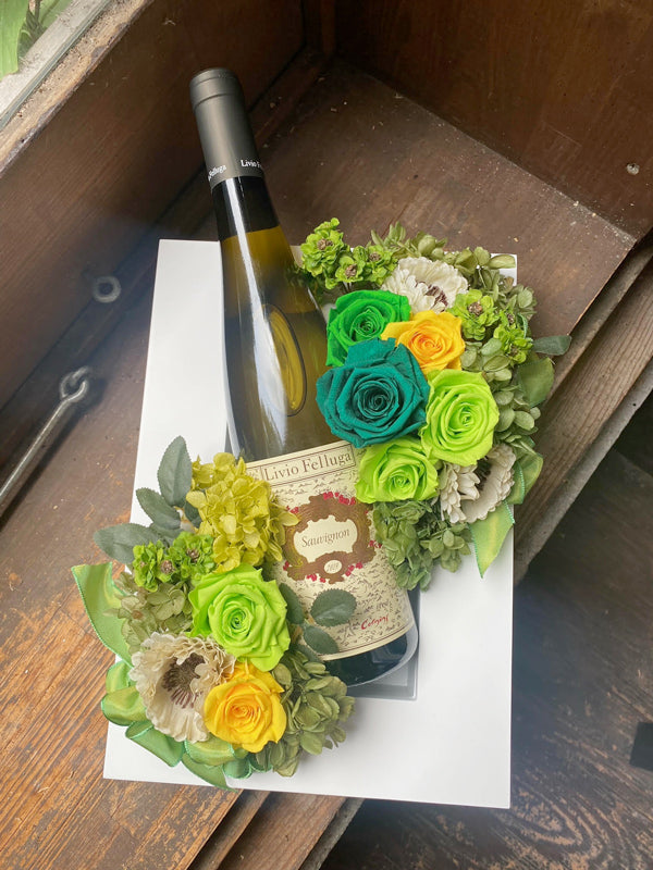 結婚祝い 誕生日プレゼントに!イタリア フリウリ白ワインとプリザーブドフラワーの額縁アレンジ(グリーン)