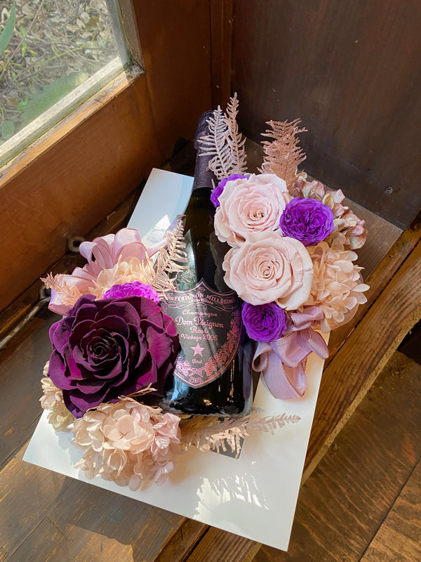 就任祝い 昇進祝いに!【ピンドン花ギフト】ピンクのドンペリと大輪バラプリザーブドフラワーの額縁アレンジ